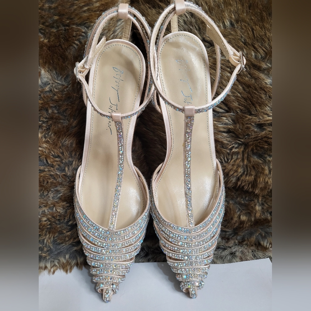 Betsey Johnson Ali T-Strap Sandals Champagne